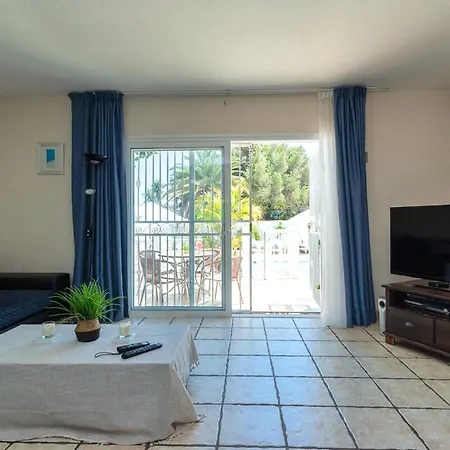 Beautiful And Spacious 4 Bedroom Vila Callao Salvaje