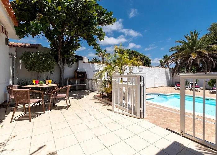 Villa Beautiful And Spacious 4 Bedroom Callao Salvaje