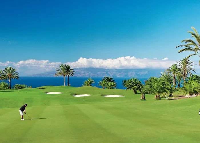 Beautiful And Spacious 4 Bedroom *