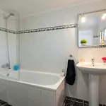 Beautiful And Spacious 4 Bedroom カジャオ・サルバヘ