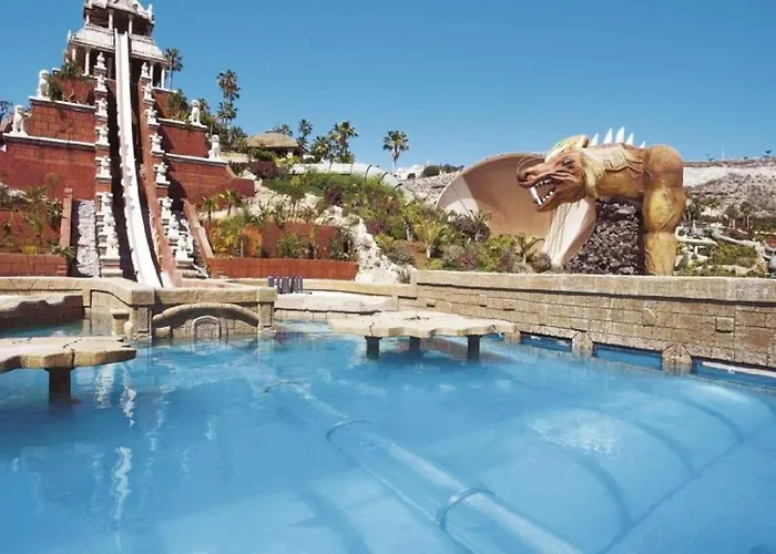 Beautiful And Spacious 4 Bedroom וילה קיאו סלבאחה